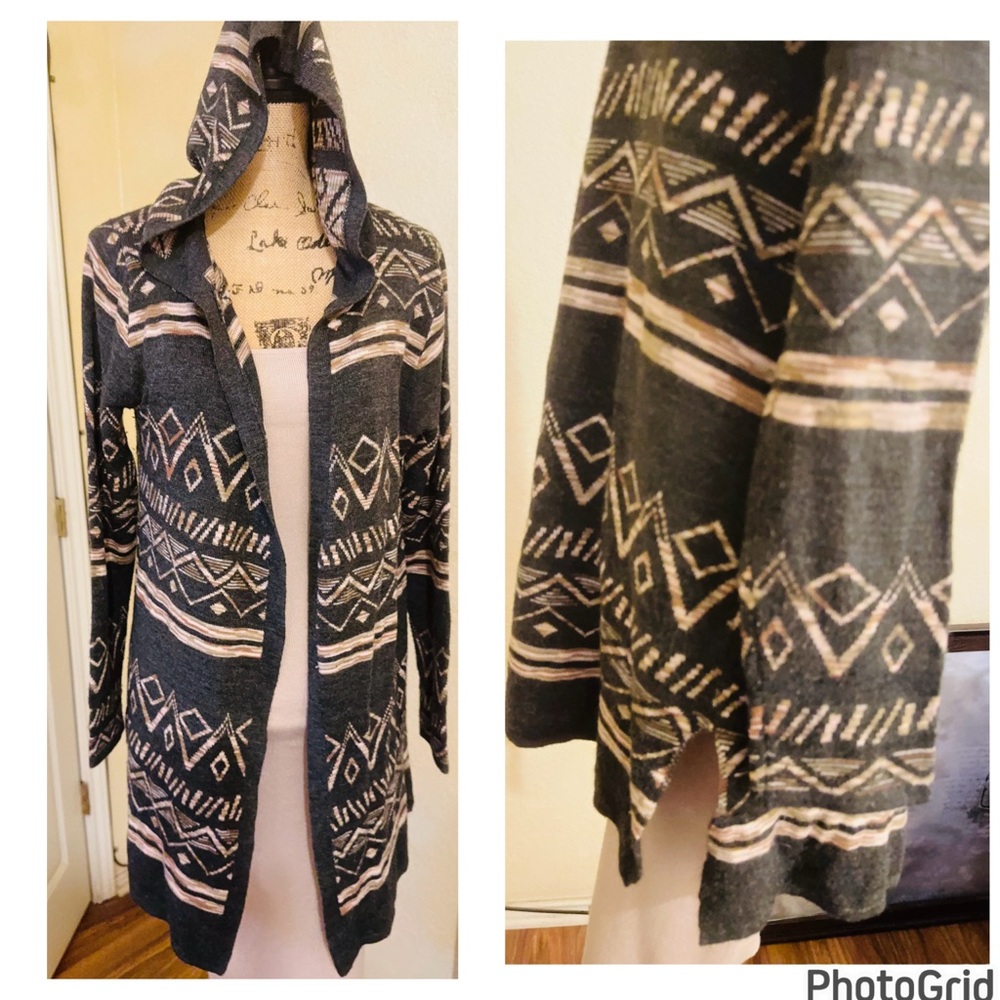 Aztec Patterned Hooded Cardigan - Picture 4 of 7